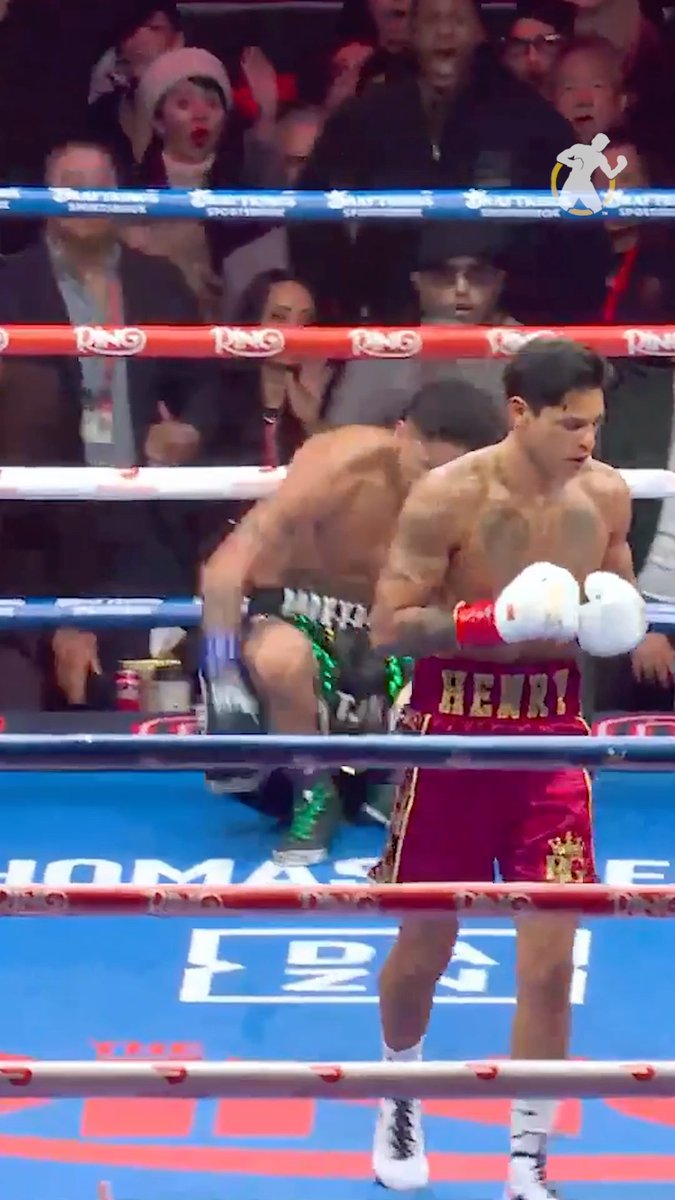 𝐃𝐑𝐎𝐏𝐏𝐄𝐃 in the first 30 seconds of round 1️⃣ 🤯 Ryan came out 𝐇𝐎𝐓 🔥 #BarriosGarcia