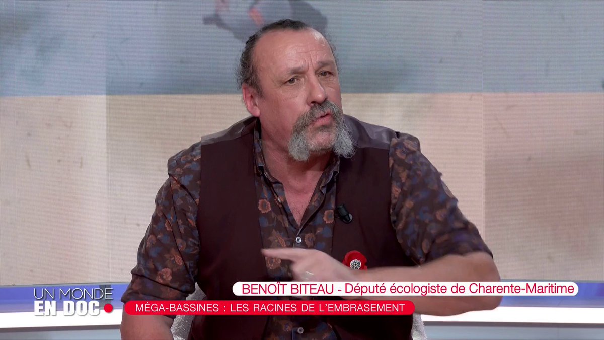« L’eau est un bien commun, ce qui convoque au moins une dimension, celle du partage. Avec les mégabassines on ne partage plus l’eau, on la confisque pour une minorité, 5 à 6% des #agriculteurs » Benoît Biteau #UMED, Rebecca Fitoussi