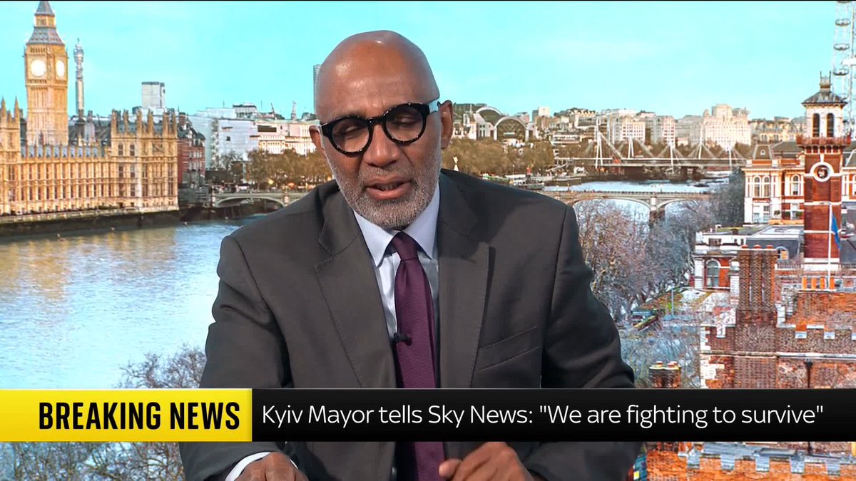 "This war can stop easily." Kyiv mayor Vitali Klitschko tells Trevor Phillips it's important to stay united to pressure Russian president Vladimir Putin to end the war in Ukraine. #TrevorPhillips 📺 Sky 501, Virgin 602, Freeview 233