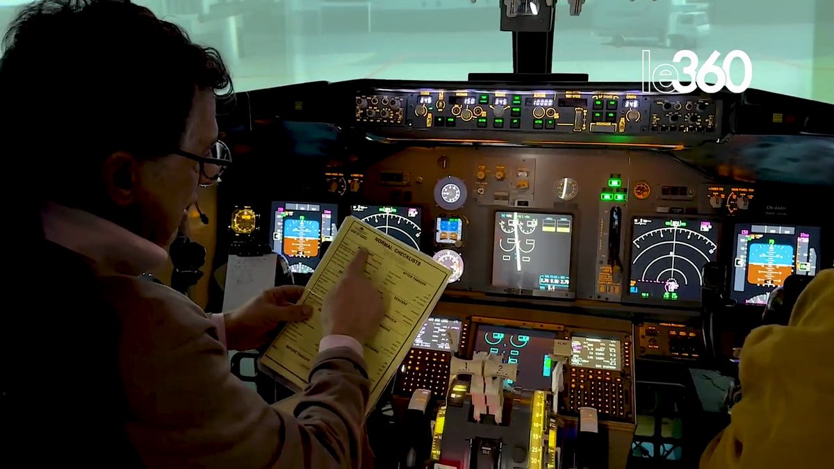 🇲🇦✈️ L’exploit de Abdelkrim Hachadi: il bâtit son propre cockpit de Boeing 737 « Au départ, il n’y avait rien du tout […] Les heures de travail, les heures d’angoisse, les nuits blanches, tout ça, ça n’a pas de prix […] Mon souhait est de l’offrir aux passionnés »