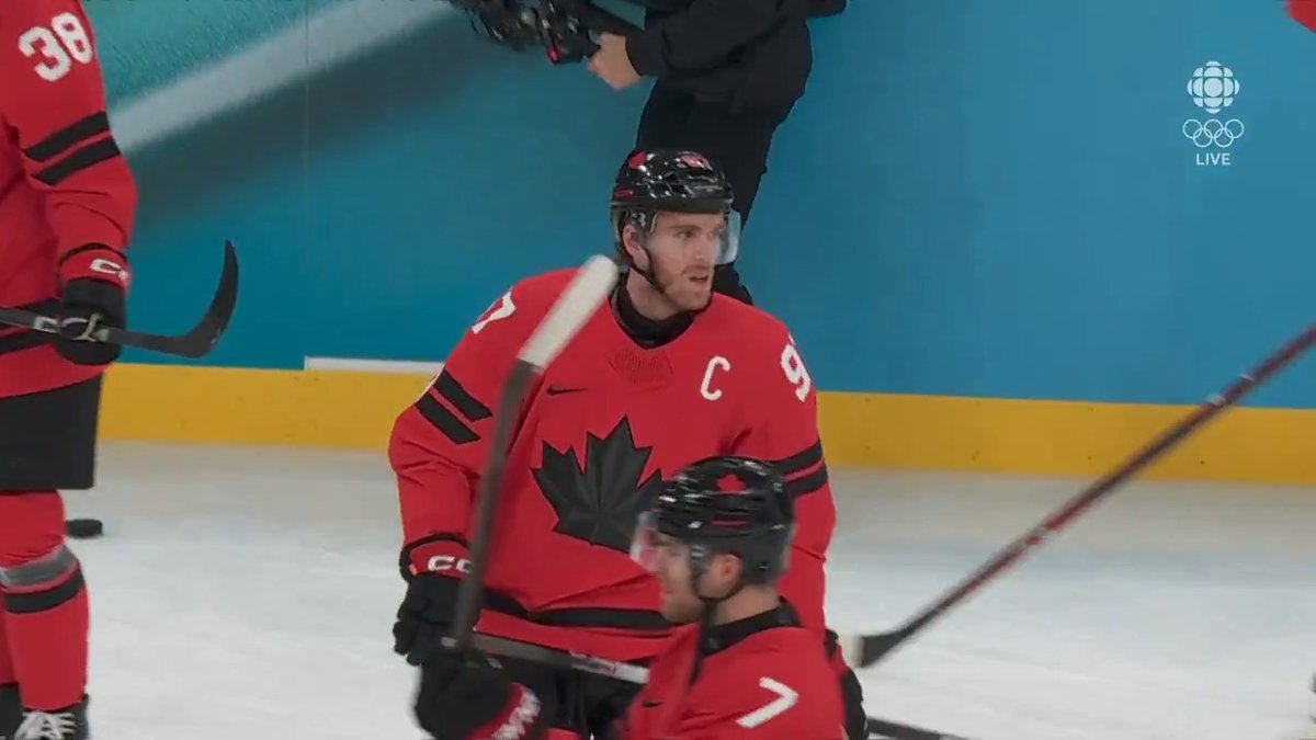 "He's probably the most relaxed he's been since we got here" Connor McDavid's parents say the captain is feeling calm, cool and collected heading into the gold-medal game 🇨🇦