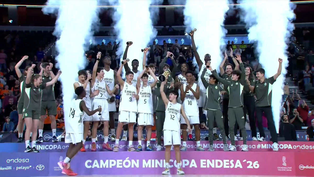 🏆 Trofeo al cielo, porque... ¡El Real Madrid Basket es el CAMPEÓN de la #MinicopaEndesa Valencia 2026!