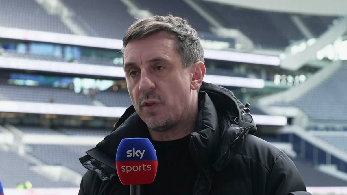 "They are in a massive relegation battle!" Gary Neville on Spurs' position in the league 📊
