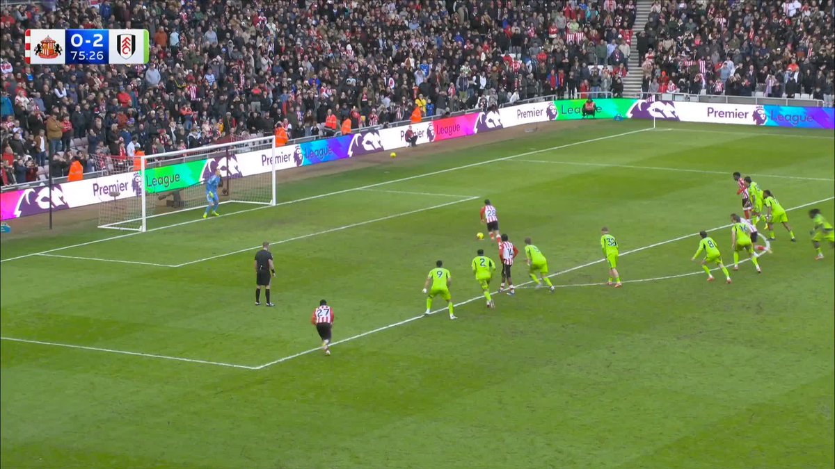 Sunderland back in it! Enzo Le Fée converts from the spot! 🎯