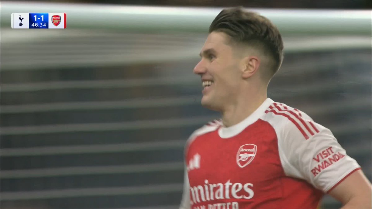 What a strike from Viktor Gyökeres?! 🎯