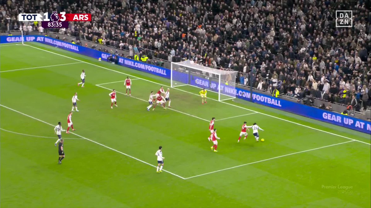 ¡ESTA SALVADA DE DAVID RAYA NO TIENE SENTIDO ALGUNO!😳 #PremierLeagueDAZN ⚽️🏴󠁧󠁢󠁥󠁮󠁧󠁿