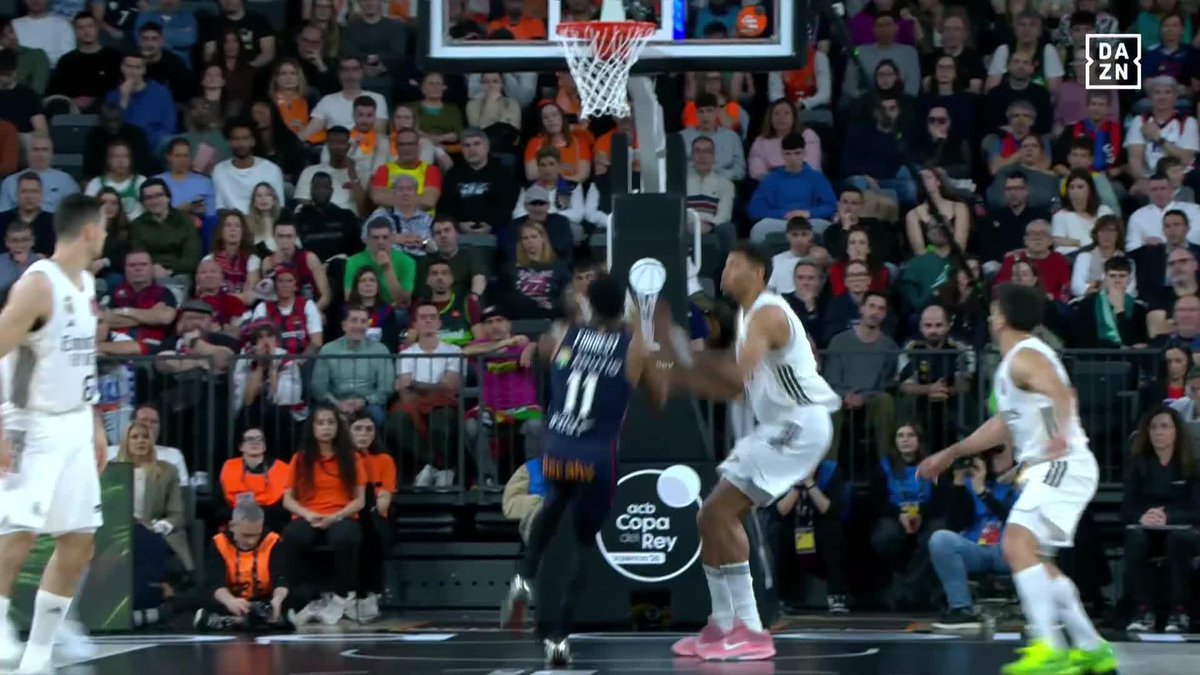 QUÉ ABSOLUTA BARBARIDAD DE MATE 🔥🔥🔥 A Forrest no se le pone por delante ni Tavares ¡QUÉ LOCURA! 😱😱😱 #CopaACBxDAZN 🏀