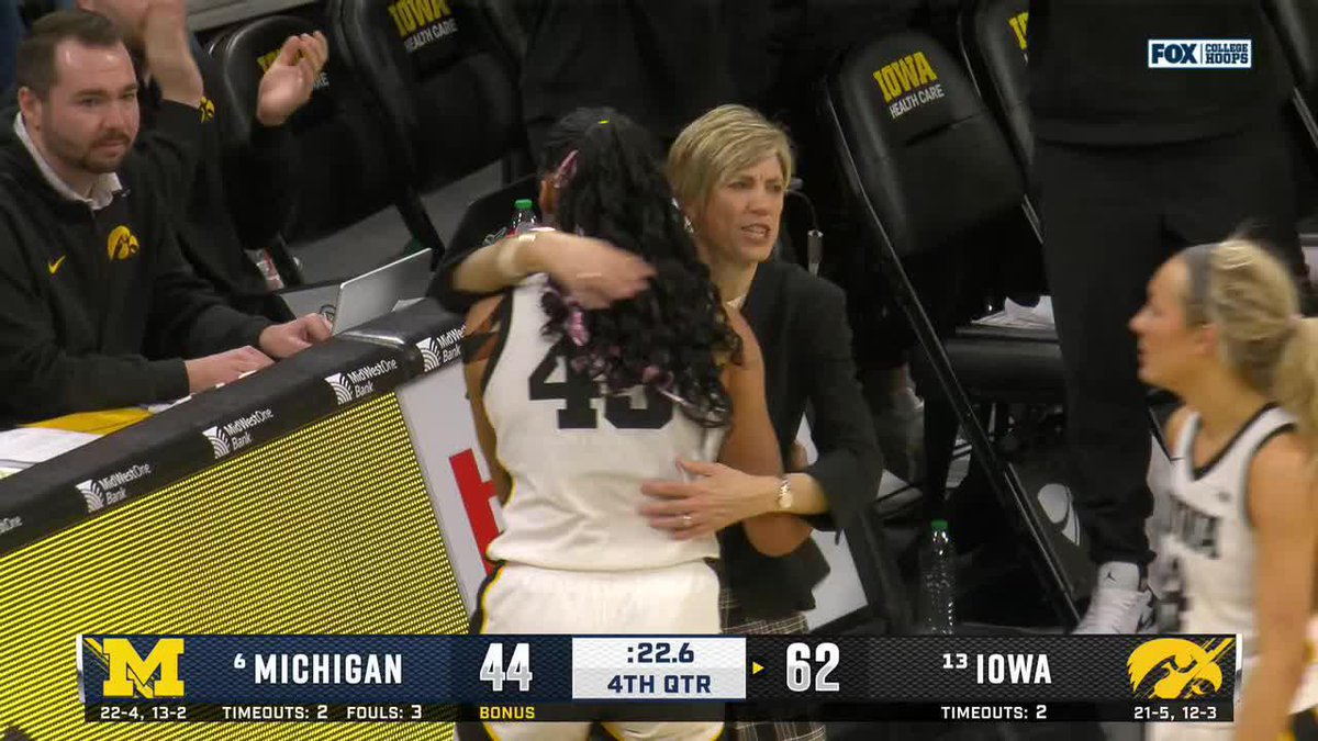 Senior sub time 🤗 CHA got loud when Hannah Stuelke and Kylie Feuerbach checked out on Iowa Women's Basketball senior day.
