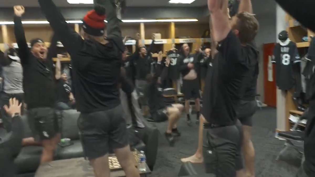 The Golden Goal as seen in the White Sox clubhouse 🇺🇸