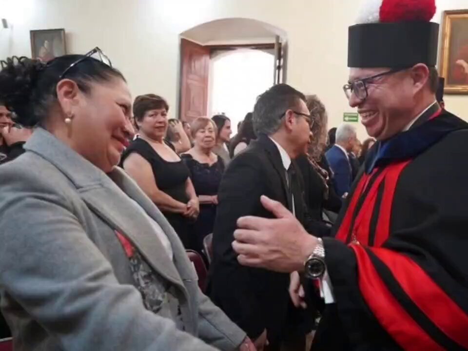 Escuché estudiante como Henry Arriaga habla de las planillas de estudiantes de derecho y como manipula para obtener los votos para su planilla numero 1 y como coacciónaria al rector que se elija. Estas viejas prscticas deben de acabar.