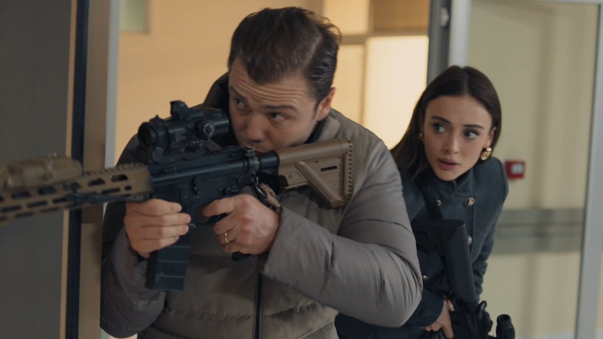 Rutkay ve Julia baskına uğradı. TRT 1