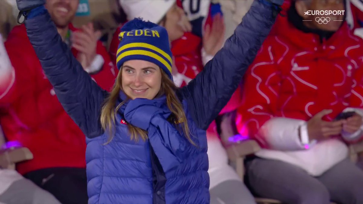 Ebba Andersson tar emot guldmedaljen 🤩🥇🇸🇪 📲 Streama hela OS i Milano Cortina 2026 på HBO Max och se det bästa på Eurosport 1.