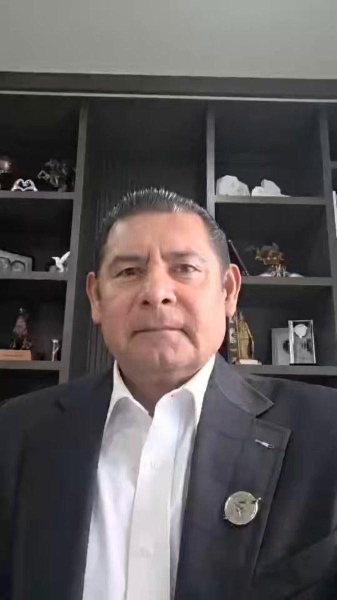 Desde Puebla, expresamos nuestro reconocimiento al trabajo interinstitucional del Gabinete de Seguridad del Gobierno de México y el éxito obtenido en el operativo realizado en el estado de Jalisco. En Puebla, se han contenido los incidentes ocurridos, por lo que ya se realizaron algunas detenciones. Debemos estar atentos a información confirmada y no hagamos caso a imágenes que no corresponden con la realidad. En línea con la Estrategia Nacional de Seguridad de la presidenta Claudia Sheinbaum Pardo, la protección de las y los ciudadanos es una prioridad para el Gobierno del Estado, por ello, el gabinete de seguridad integrado por la @Defensamx, SEMAR México, Guardia Nacional, Seguridad Pública estatal, y de los ayuntamientos, nos mantenemos en sesión permanente. En Puebla seguimos reforzando nuestros operativos por tierra y aire para garantizar la paz y la tranquilidad de los habitantes.