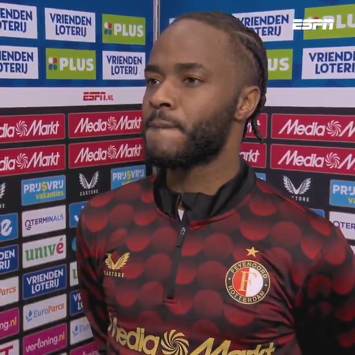 Raheem Sterling is blij met zijn debuut en de overwinning voor Feyenoord ✅ #feytel