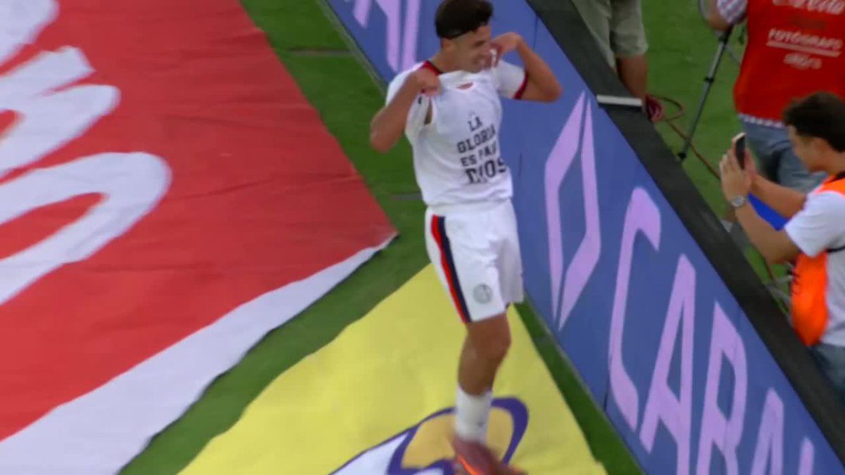 Scaloni, Cuello es argentino.