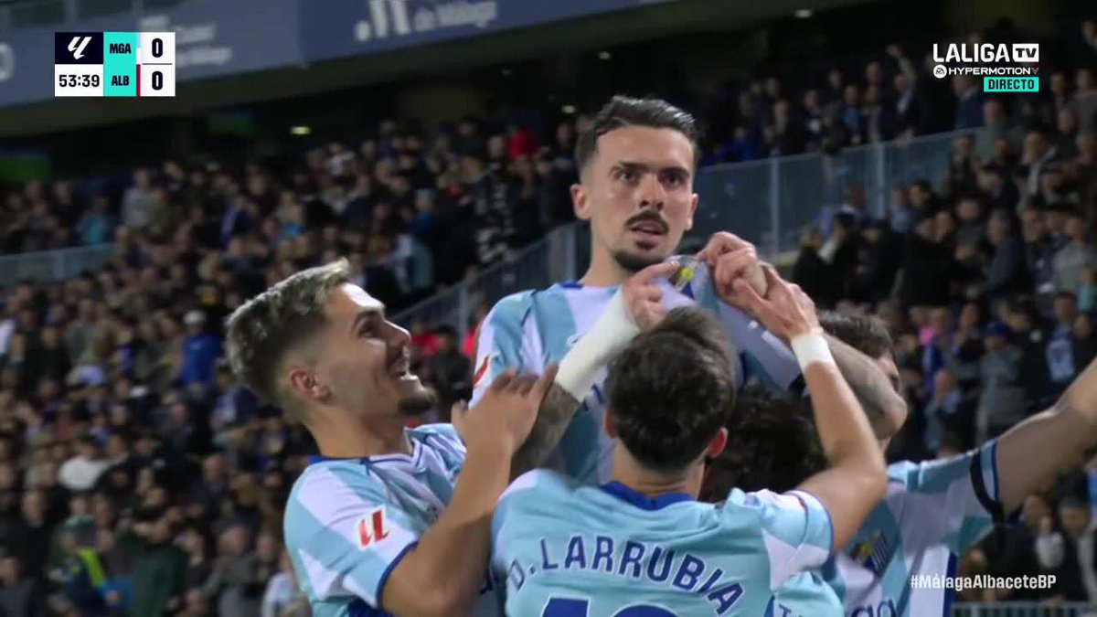¿Y SI ESTE ES EL AÑO? 😍 Málaga CF La Rosaleda se lo cree. Toda Málaga se lo cree. El GOLAZO de Joaquín Muñoz les sube a la 5ª plaza #LALIGAHYPERMOTION