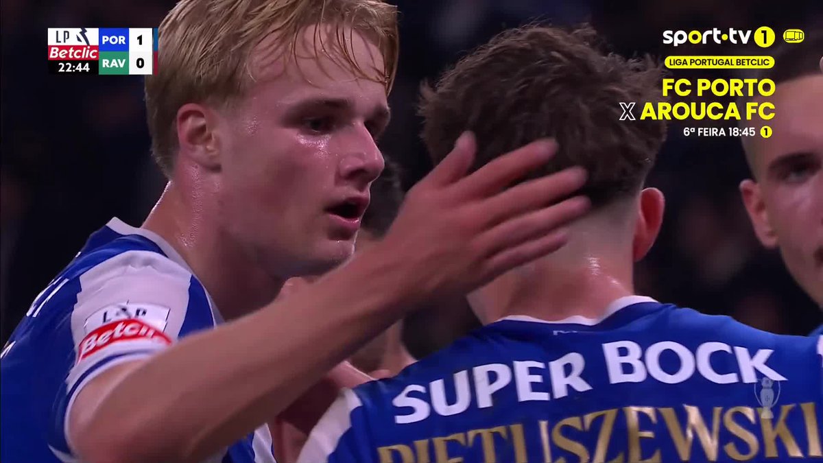 O central do Rio Ave tira o pé para o golo do Porto?!?!?