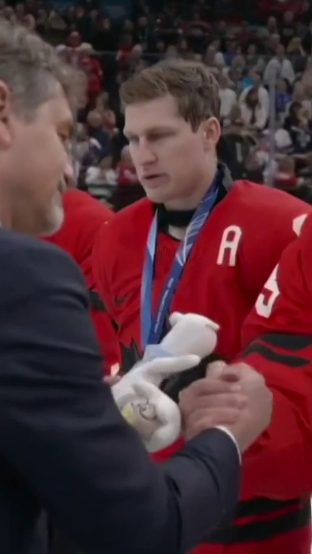 Just wait for their reactions 🤣🧸 A mascot plushie was the last thing the Canadian ice hockey team wanted after losing to their biggest rivals 😤