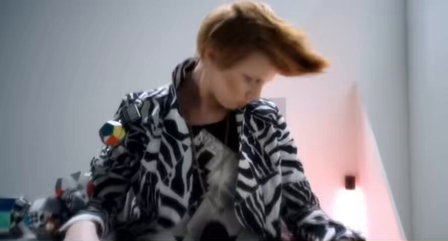 Bulletproof La Roux (2009)