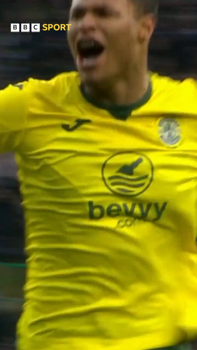 Hibs scores twice as David Gray's men win at Celtic Park for the first time since 2010. #BBCFootball