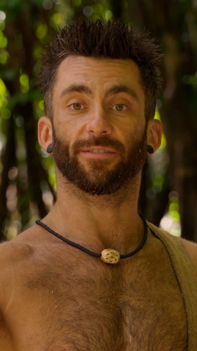No tools, no problem 🦀 #NakedandAfraid