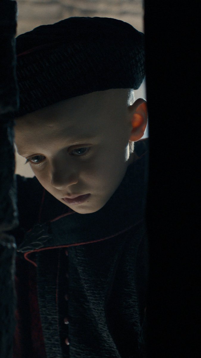 Esto dolió. 💔 El final de temporada de #ElCaballerodeloSieteReinos ya está disponible en HBO Max.