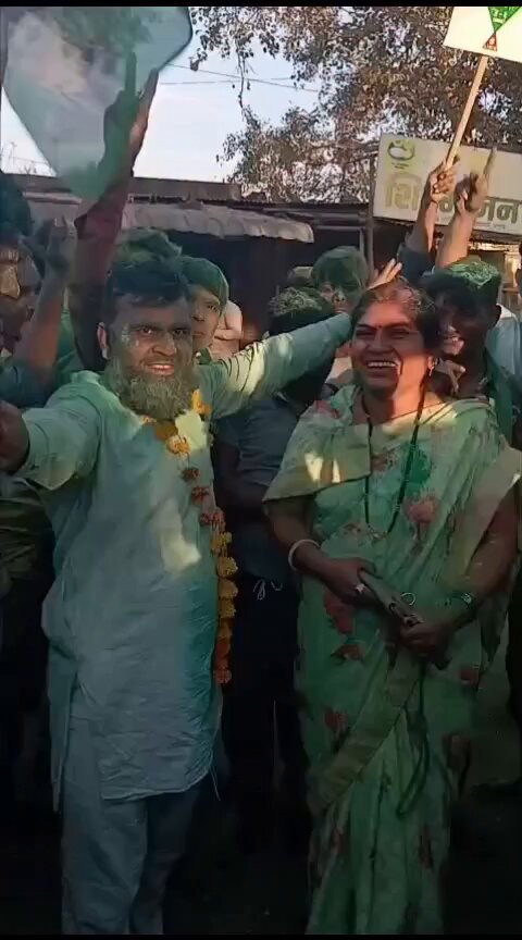 Hindu woman chanted "Tera Mera Rishta Kya, La ilaha illallah" वोट के लिए कोई इतना कैसे गिर सकता है