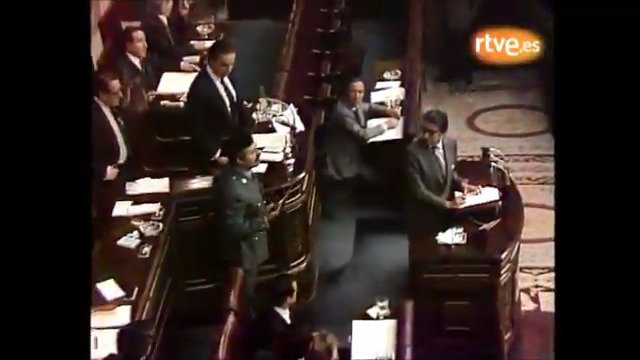 Se cumple hoy el 45 aniversario del #23F, el Golpe de Estado del #23Febrero de 1981. Todas sus imágenes, todos los sonidos de aquella jornada histórica, en Archivo RTVE y RTVE Play 👉 #FelizLunes #FelizSemana #BuenosDías #23DeFebrero