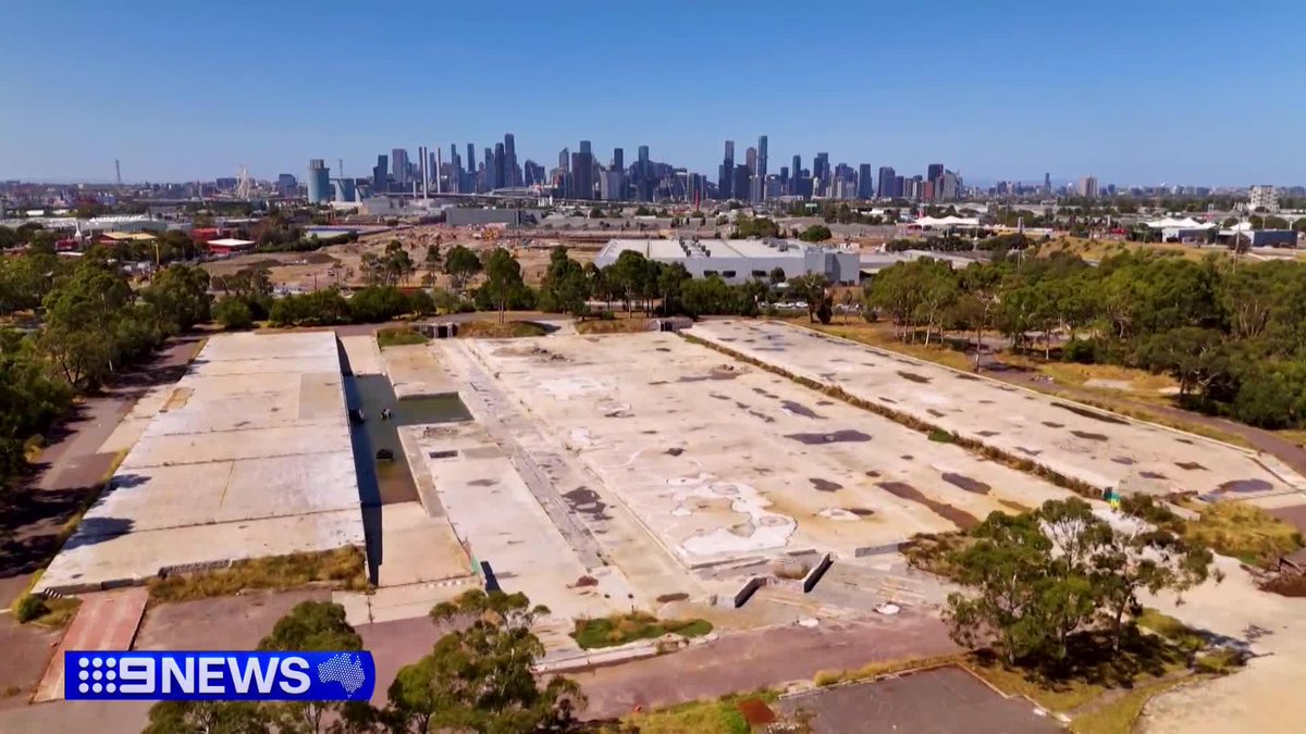 Approval for a massive billion dollar data centre has been fast-tracked as the State Government looks to lure tech investment to Melbourne. Chester Ngan #9News