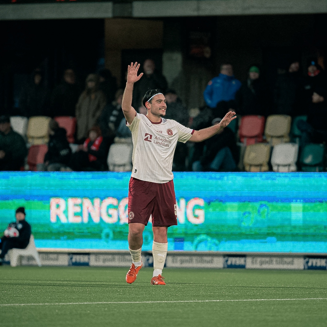 37 maç, 11 gol, 18 asist. Aral Şimşir, kariyer sezonunu oynuyor.