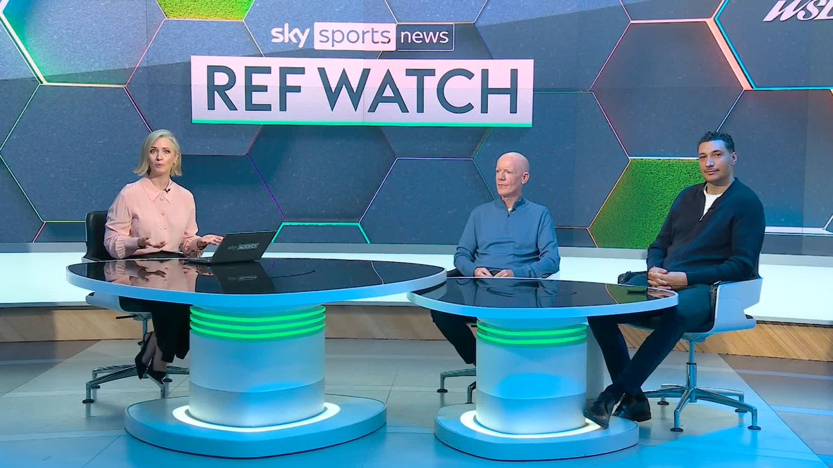 🗣️ "Foul, yellow card. It is not an obvious goal-scoring opportunity. There's no doubt in my mind it is a foul." The Ref Watch panel discuss why Rangers were not awarded a penalty at Livingston after Mikey Moore was brought down late on, plus Cristian Montano's red card ⤵️