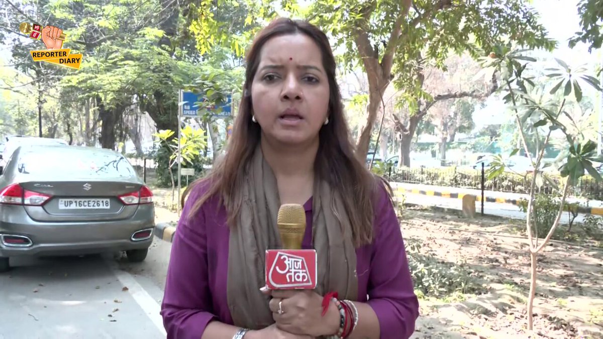 बिहार यूथ कांग्रेस के इंचार्ज गरीब दास ने आजतक से बातचीत में आरोप लगाया कि AI समिट में हुए हंगामे के मामले में पुलिस की कस्टडी में भेजे गए यूथ कांग्रेस के कार्यकर्ताओं को उनके परिजनों से नहीं मिलने दिया जा रहा है और ना ही FIR की कापी दी जा रही है. #ReporterDiary | Mausami Singh/मौसमी लखनवी