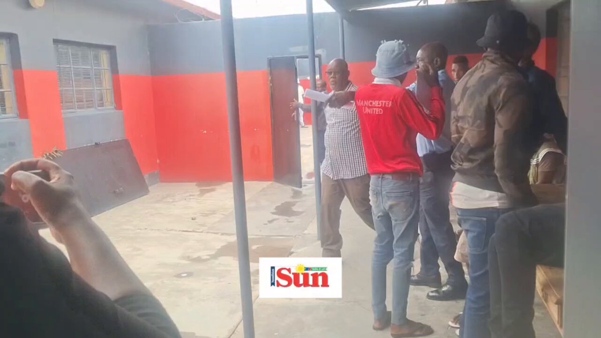 BREAKING | Former Oluno circuit education inspector Leevi Vries (62) appeared in the Ondangwa Magistrate’s Court this afternoon following his arrest on Friday after he allegedly remarked “We will kill you, lawyers and magistrates” to a judicial officer in a shop at the town. Police were alerted and moved swiftly to apprehend him. Represented by Thomas Appolus, Vries was granted bail of N$3 000 by Magistrate Shantell-Antoinette Wanga Harris. The matter has been remanded to 4 March for further police investigations. The incident comes amid heightened anxiety within legal circles following the shooting and acid attack on Ondangwa control prosecutor Justine Shiweda in October last year. She succumbed to her injuries earlier this month and was laid to rest in the Oshana Region on 14 February. Report: Kenya Kambowe