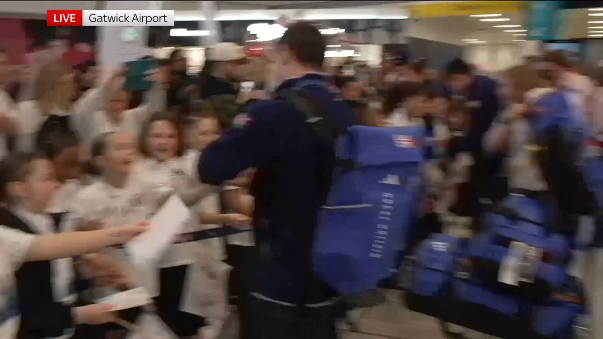 BREAKING: Team GB's Winter Olympic athletes have been greeted by a crowd of supporters at Gatwick Airport as they returned home from Milan-Cortina. Team GB won five medals at the Games - three golds, one silver and one bronze. 📺 Sky 501, Virgin 602