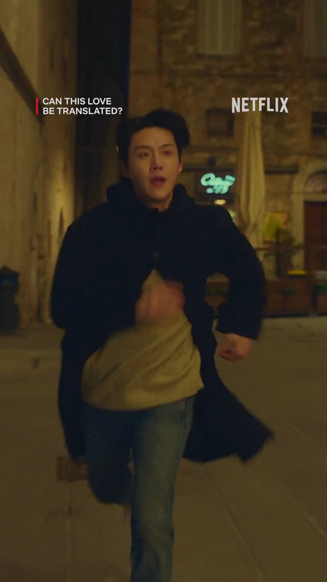 me running on my way to get tickets to kim seon-ho’s fanmeet 😤 #CanThisLoveBeTranslated #WhenLifeGivesYouTangerines #HometownChaChaCha #StartUp #KimSeonho #김선호