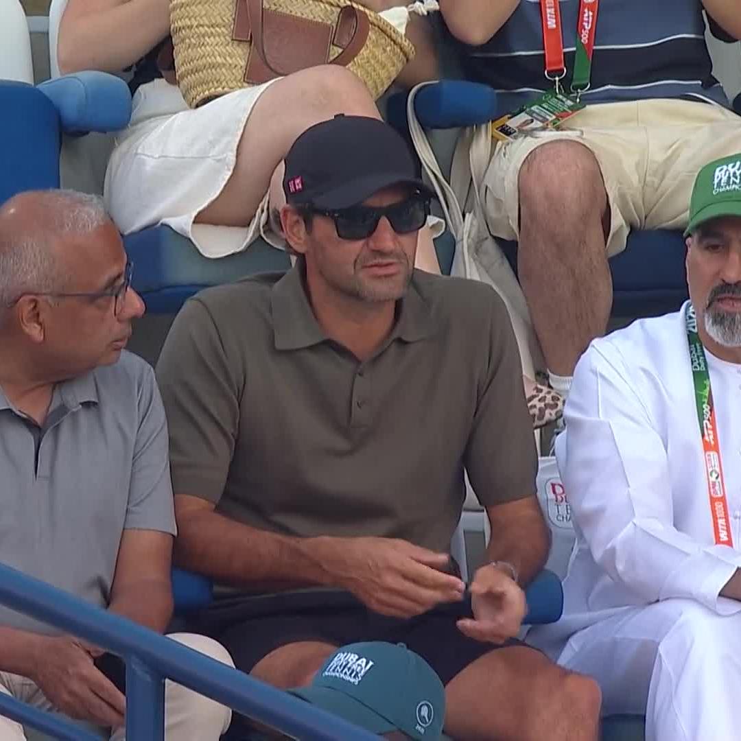 Familiar faces 🤩 Roger Federer watches good friend Wawrinka in Dubai #DDFTennis