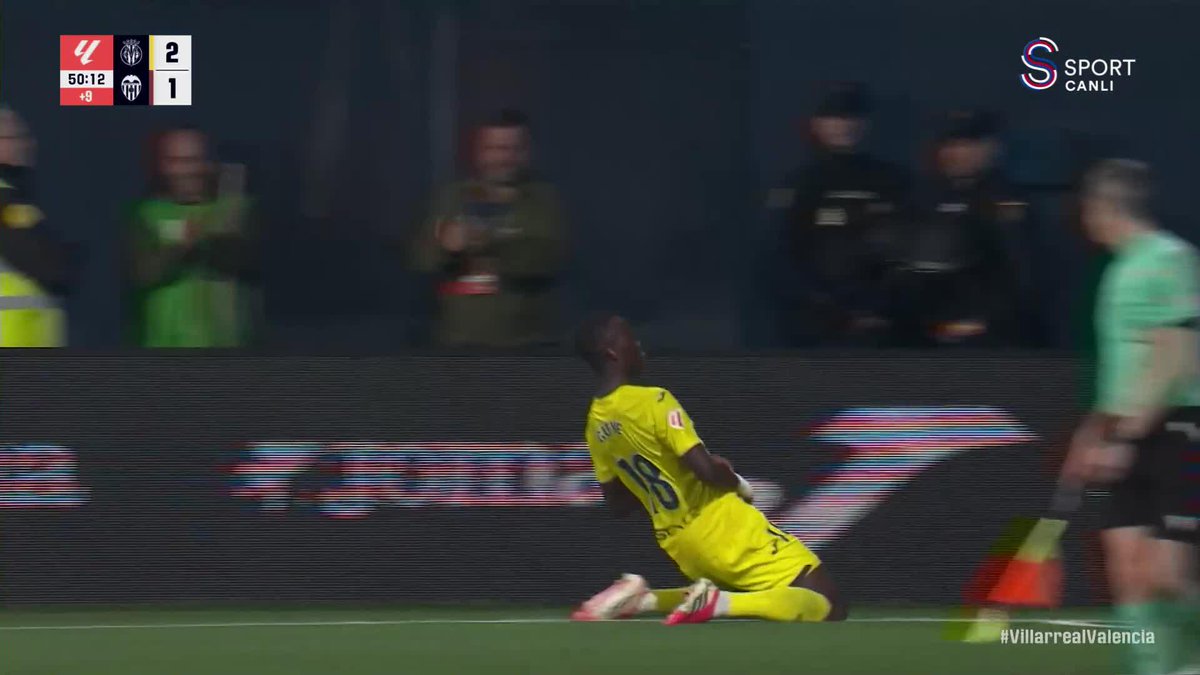 Pape Gueye'de penaltı da var.. Transfer edilmiş olsa mutlaka fark yaratacaktı ama o rakamı vermek de yanlıştı. Gün sonu eğrisi doğrusuna denk gelecek.