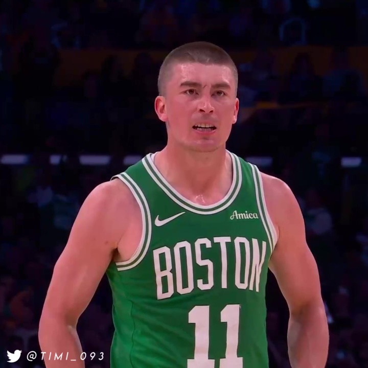The Payton Pritchard Show in L.A. One of the most impressive reels so far this season: