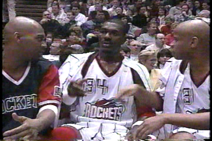 Hakeem Olajuwon vs Jordan's Bulls. Ramadan. No food. No water. 32 points. 16 rebounds. 5 blocks. 4 assists. 4 steals. Bulls lose by 16. Nine-game win streak snapped. The Dream was different.