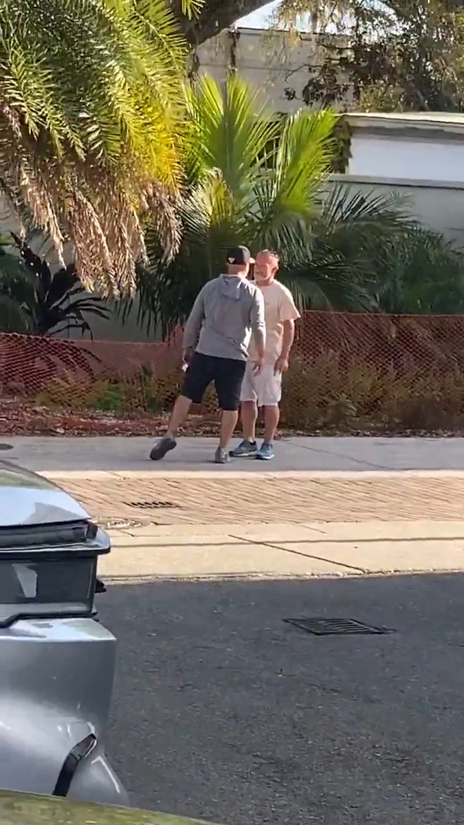 The only PEDs these fighters are taking - statins and viagra ๐ Avoid pointless street fights, especially when you're old, and get your prostate checked accordingly.... #Florida #old #fight #statin #viagra #FloridaMan #AARP