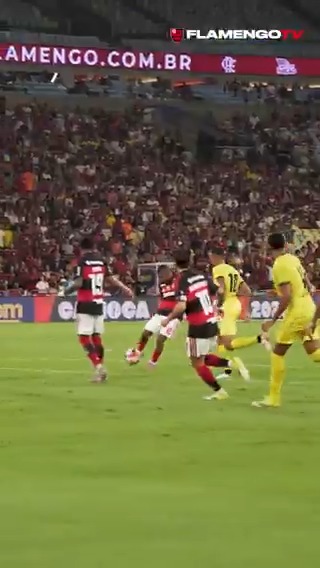 De la Cruz abriu o placar com uma TIJOLADA! Foi o primeiro gol da vitória por 3 a 0 diante do Madureira! #LanceDoJogo