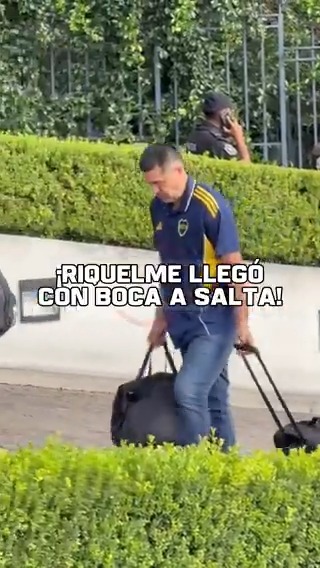 📹JUAN ROMÁN RIQUELME en Salta junto con la delegación de #Boca para esperar el encuentro ante GImnasia (Chivilcoy) este martes 21.15 hs.