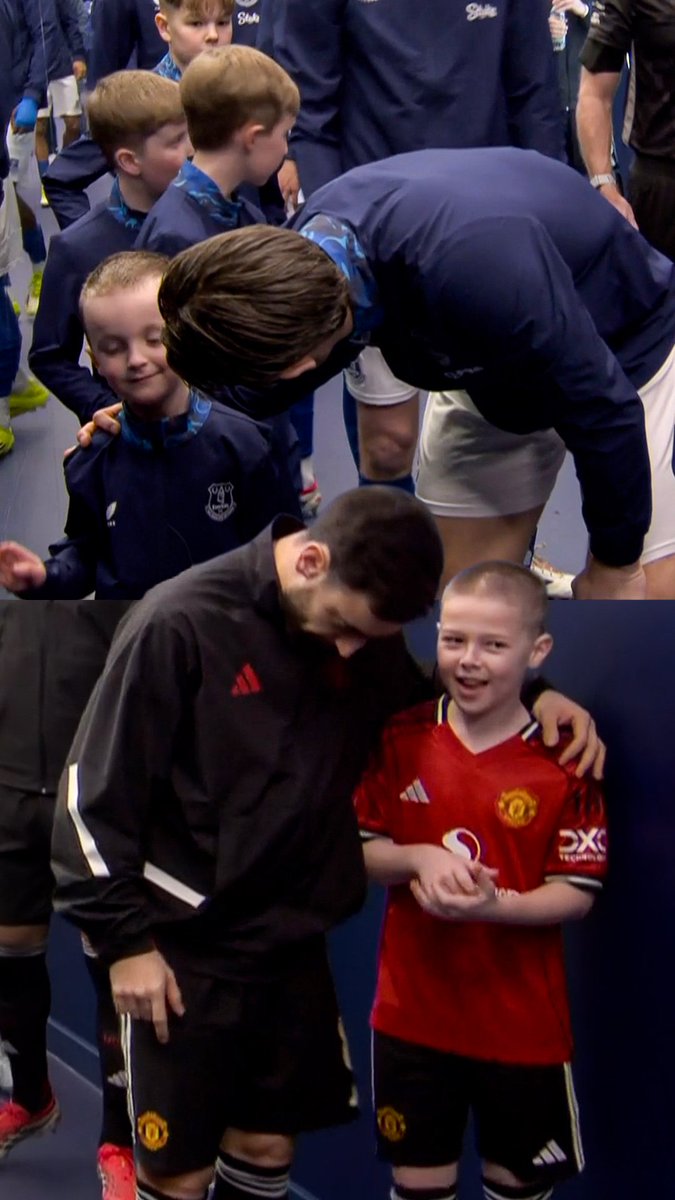 James Tarkowski and Bruno Fernandes taking time to speak with the mascots before walking out. A moment they'll never forget. ❤️🫶