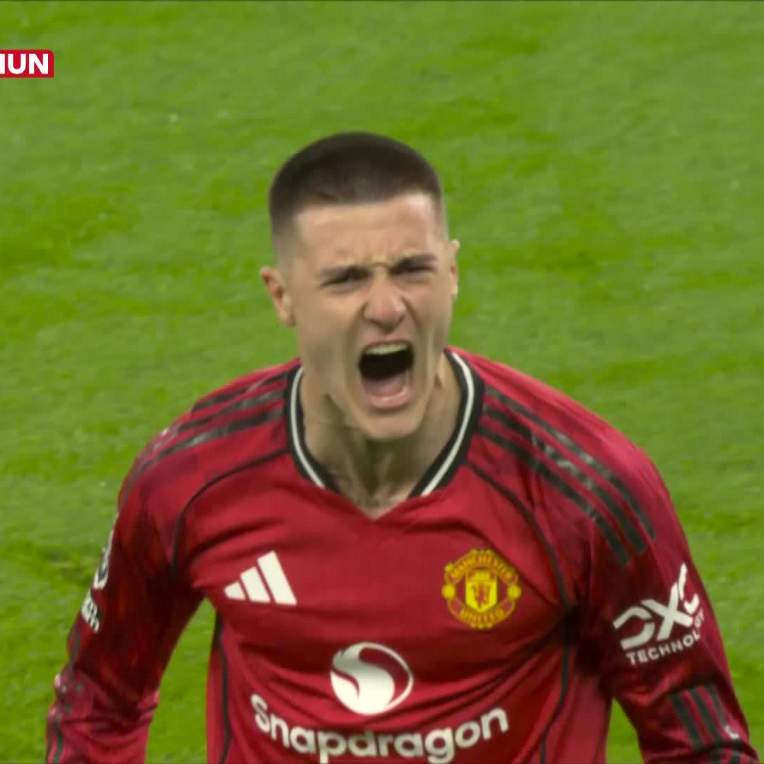Šeško the Super Sub is at it again for Man United 🔴🙌 📺 Stream #EVEMUN on DStv:
