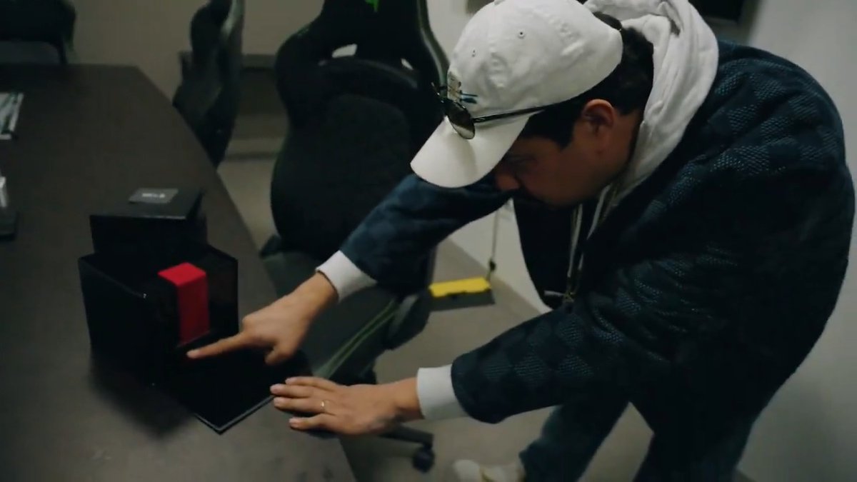 Seeing the 2025 Championship Rings for the first time, behind the scenes w/ OpTic HecZ