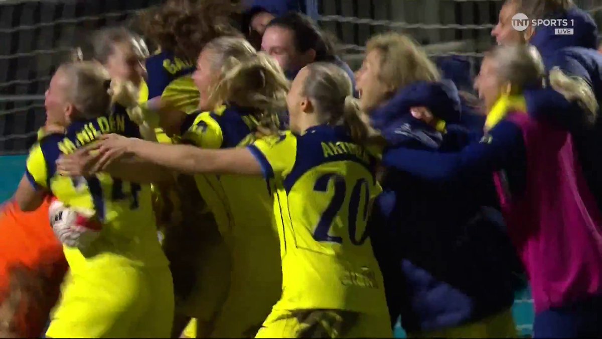 Tottenham Women make it past London City Lionesses after an incredible penalty shoot-out that finished 9-8 🙌 📺 TNT Sports &amp; discovery+ UK