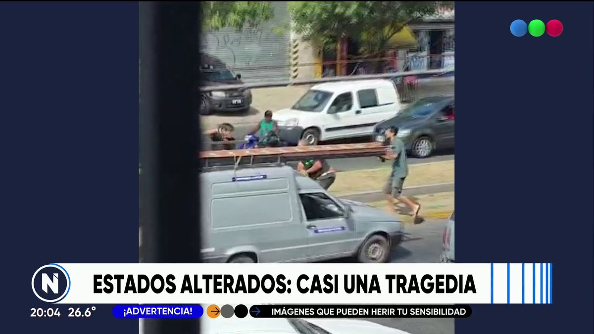 Estados Alterados en Castelar: otra discusión que empezó a las piñas y casi termina en tragedia. German Condotto brinda más información. Mirá más #TelefeNoticias en vivo en
