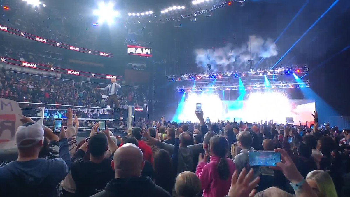 The American Nightmare is HERE on RAW 🔥 Cody Rhodes