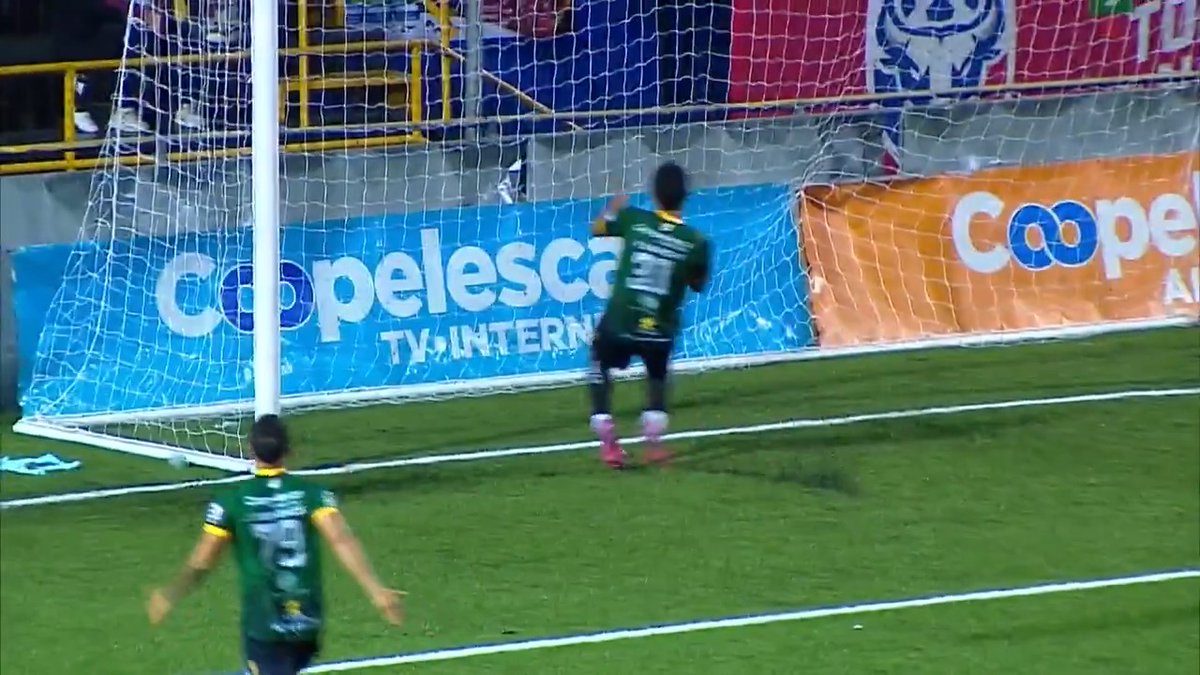 Cuando la que me gusta me va a ver jugar