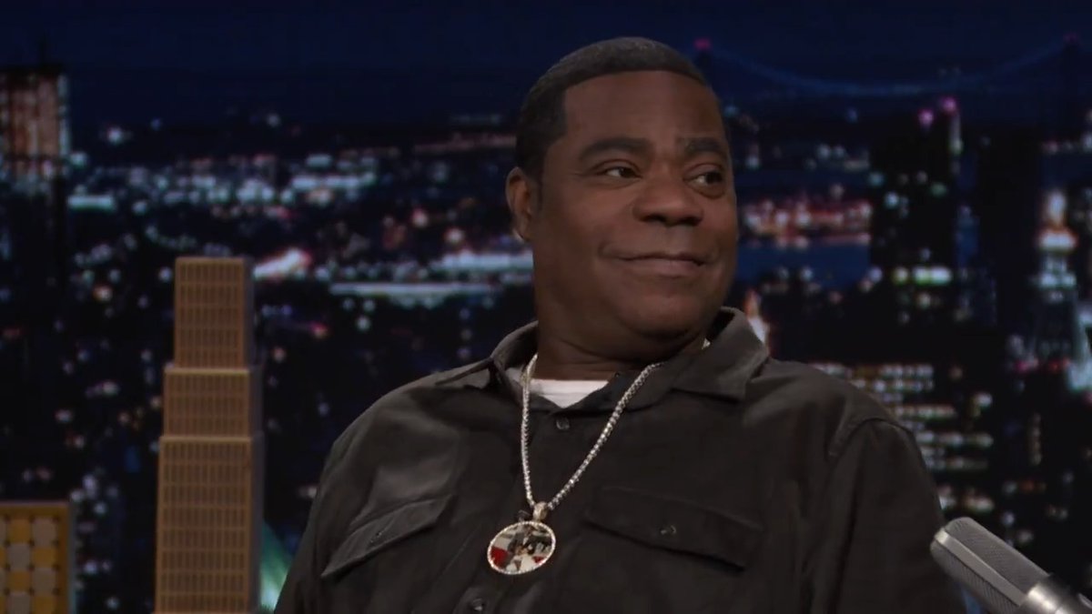 .Tracy Morgan’s kids think he’s a “cool dad” now because he works with Harry Potter (Daniel Radcliffe) 🤣 #FallonTonight #HarryPotter